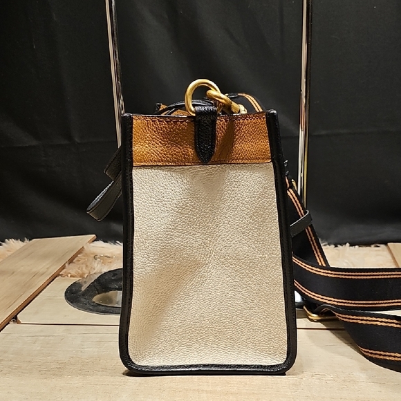 Coach Leatherware Tan and Black Bag - Picture 5 of 8